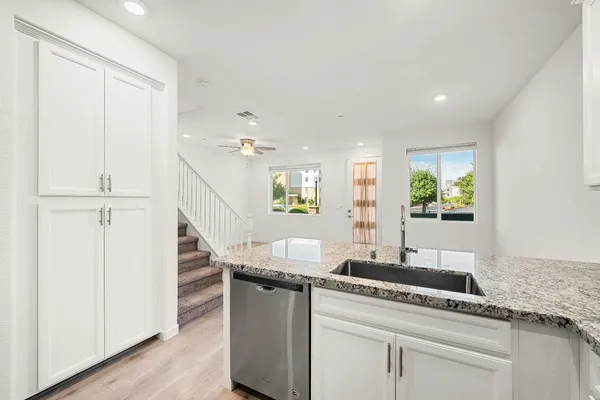 $450,000 | 3790 East Commerce Way, Sacramento, CA 95834