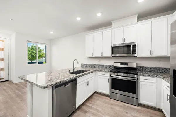 $450,000 | 3790 East Commerce Way, Sacramento, CA 95834
