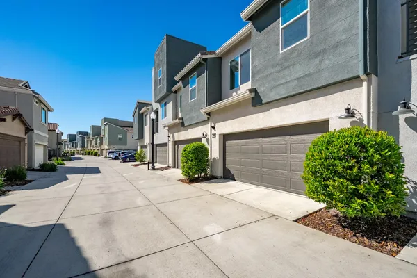 $450,000 | 3790 East Commerce Way, Sacramento, CA 95834