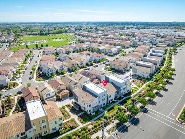 $450,000 | 3790 East Commerce Way, Sacramento, CA 95834
