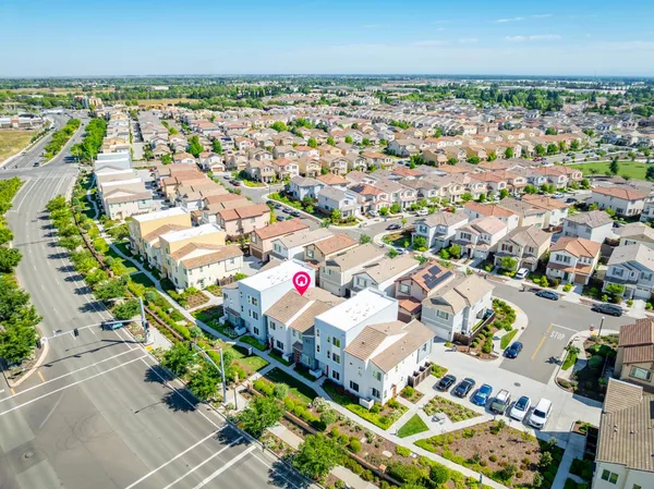 $450,000 | 3790 East Commerce Way, Sacramento, CA 95834