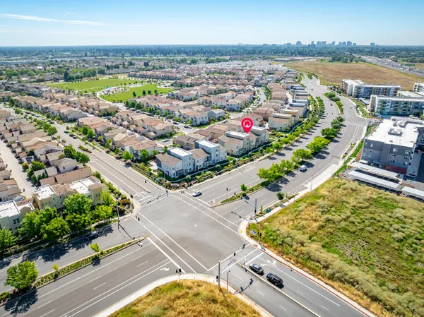 $450,000 | 3790 East Commerce Way, Sacramento, CA 95834