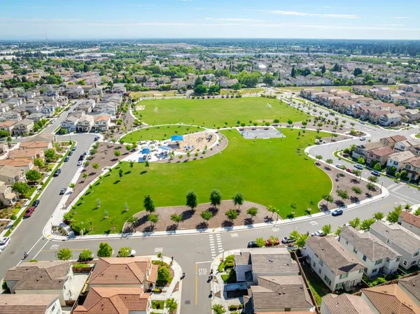 $450,000 | 3790 East Commerce Way, Sacramento, CA 95834