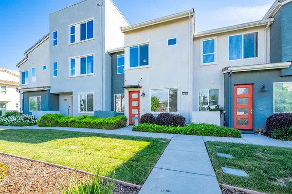 $450,000 | 3790 East Commerce Way, Sacramento, CA 95834