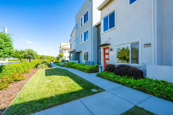 $450,000 | 3790 East Commerce Way, Sacramento, CA 95834