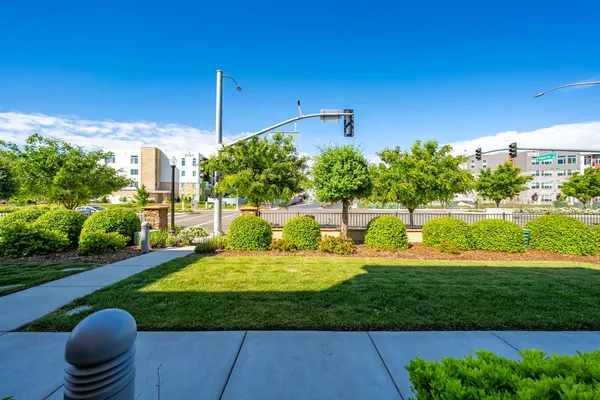 $450,000 | 3790 East Commerce Way, Sacramento, CA 95834