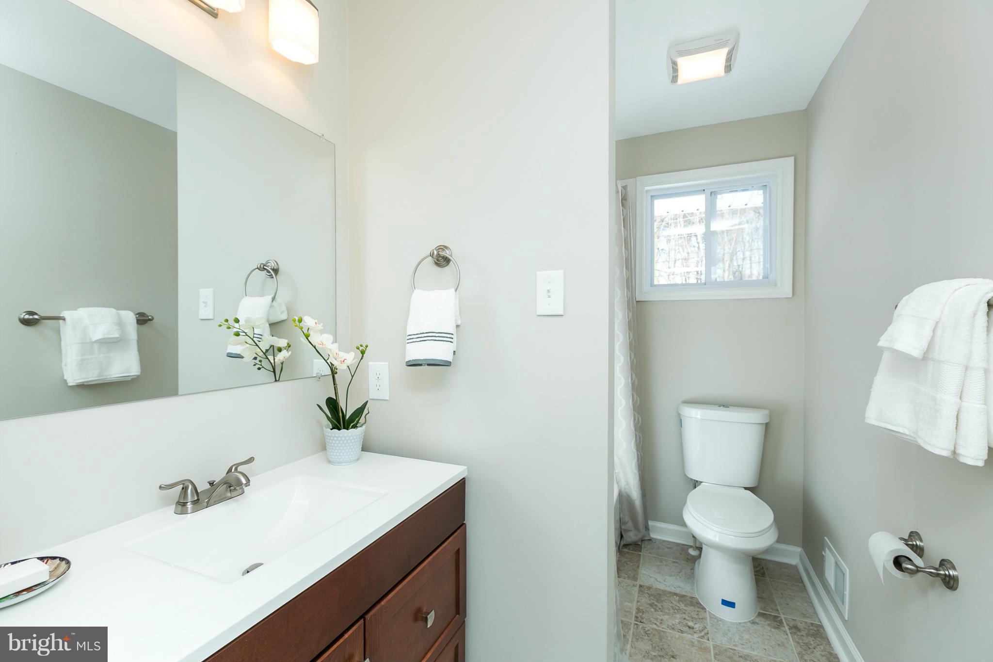 3500 Upton Road Baltimore, MD 21234 - Photo 14 of 29 Bath
