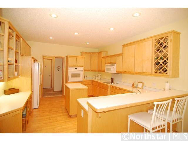 8928 Hunters Way Apple Valley, MN 55124 - Photo 6 of 15