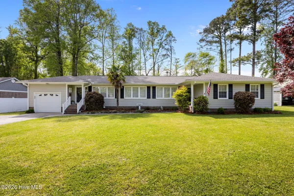 $375,000 | 3020 Red Fox Road, Trent Woods, NC 28562