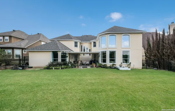 $3,900 | 18211 Branson Falls, San Antonio, TX 78255