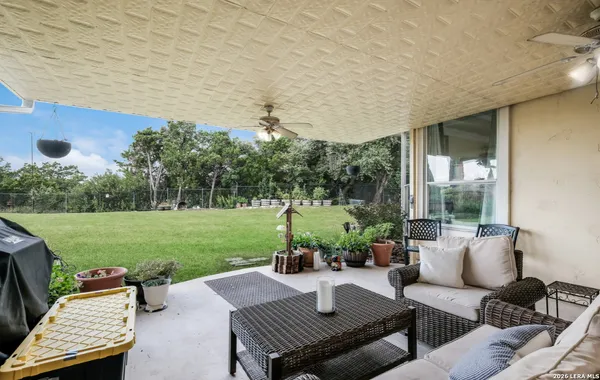 $3,900 | 18211 Branson Falls, San Antonio, TX 78255