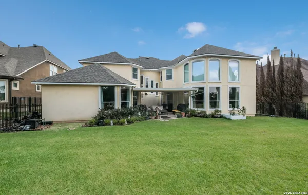 $3,900 | 18211 Branson Falls, San Antonio, TX 78255