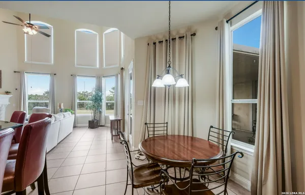 $3,900 | 18211 Branson Falls, San Antonio, TX 78255