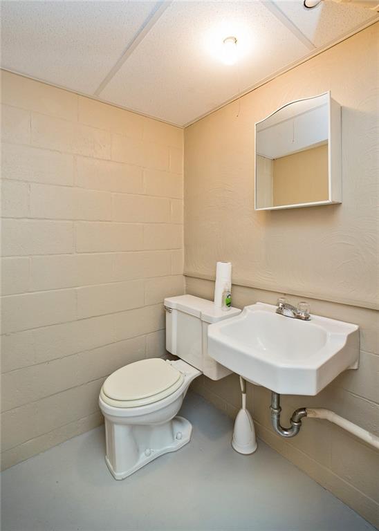 1910 O'Block Road Pittsburgh, PA 15239 - Photo 17 of 25 Gallery Image 17