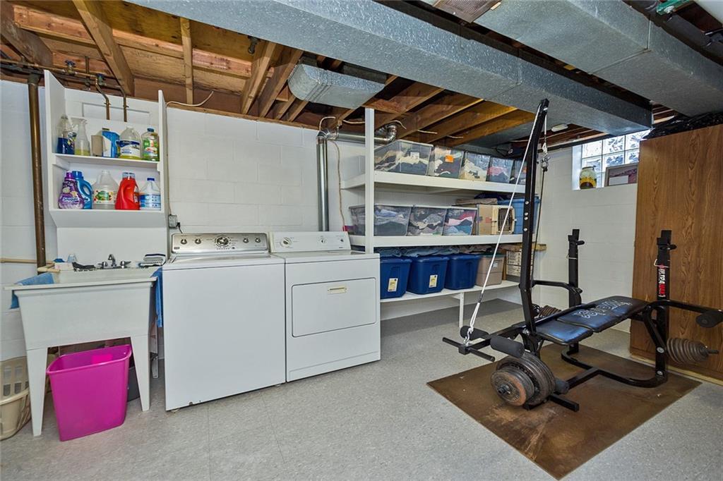 1910 O'Block Road Pittsburgh, PA 15239 - Photo 18 of 25 Gallery Image 18