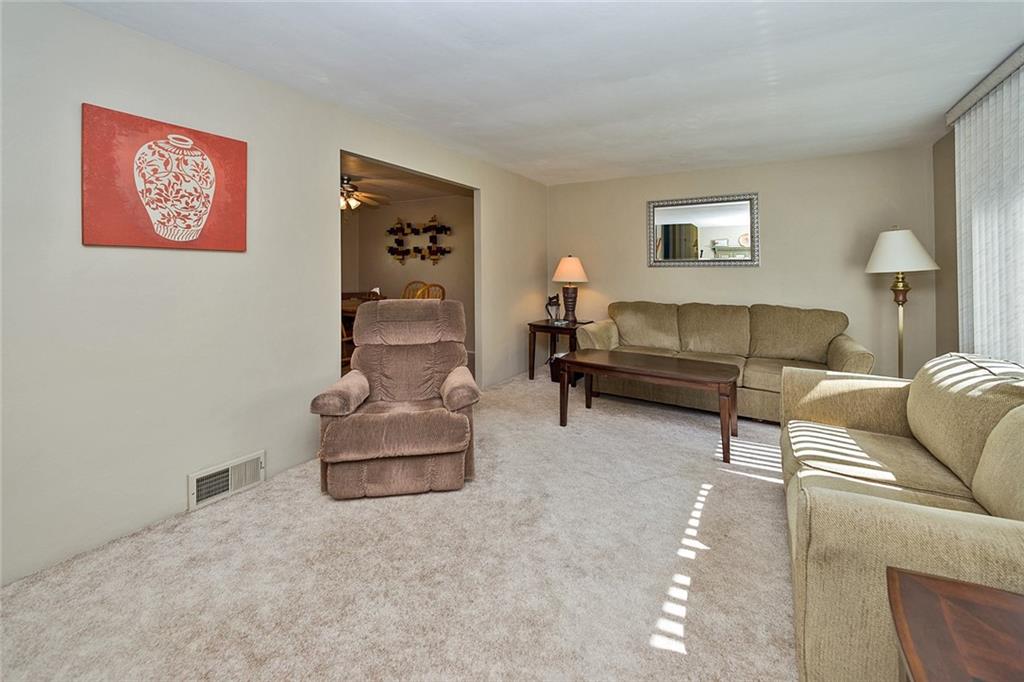 1910 O'Block Road Pittsburgh, PA 15239 - Photo 4 of 25 Gallery Image 4