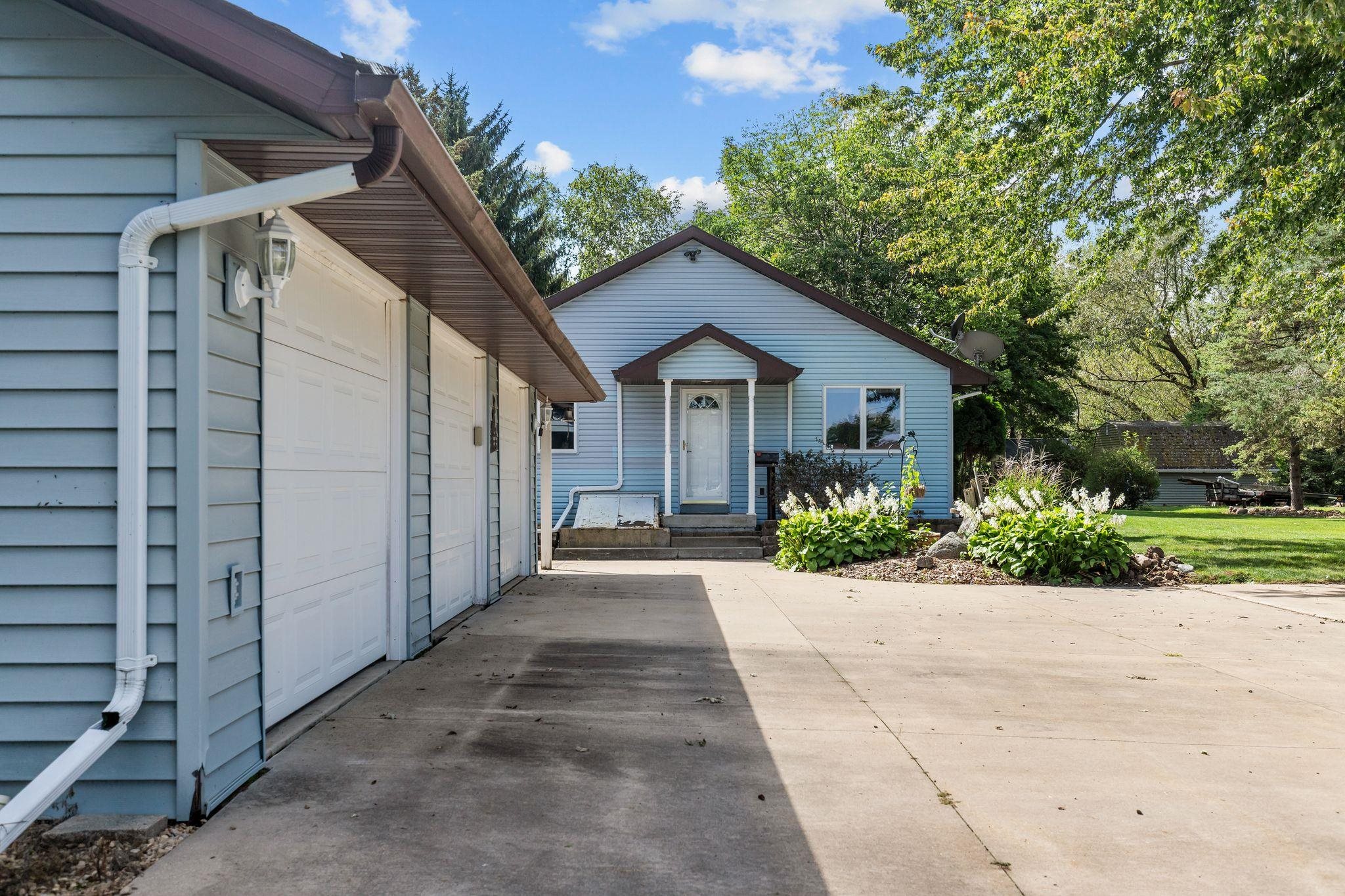 8443 O Connells Resort Road Winneconne, WI 54986 - Photo 3 of 60 Gallery Image 3