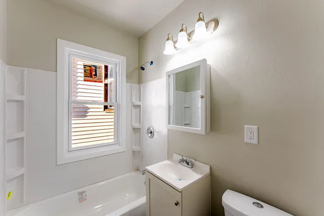 $249,900 | 1815 West Becher Street, Milwaukee, WI 53215