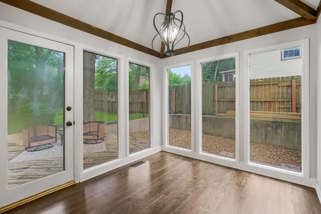 $529,000 | 101 Northwest 44th Street, Kansas City, MO 64116