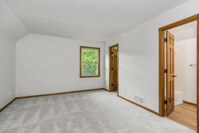 $529,000 | 101 Northwest 44th Street, Kansas City, MO 64116