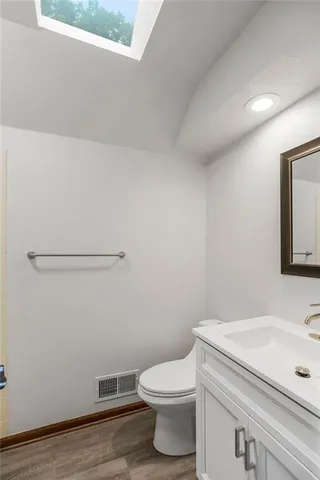 $529,000 | 101 Northwest 44th Street, Kansas City, MO 64116