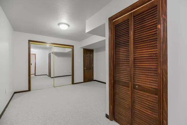 $529,000 | 101 Northwest 44th Street, Kansas City, MO 64116