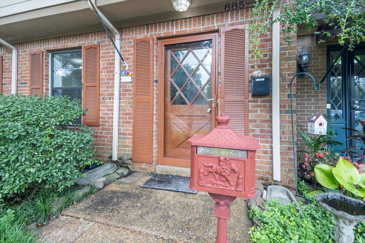 885 South Yates Road, Unit 8 Memphis, TN 38120 - Photo 1 of 28 Gallery Image 1
