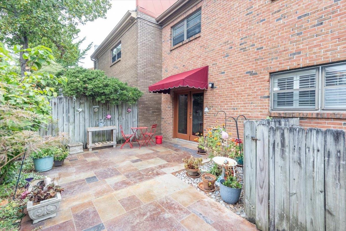 885 South Yates Road, Unit 8 Memphis, TN 38120 - Photo 13 of 28 Gallery Image 13
