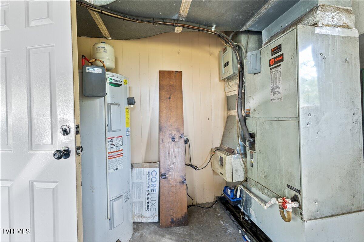 263 Fain Road Blountville, TN 37617 - Photo 44 of 51 37-128A3532