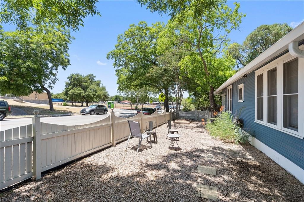 1811 Nickerson Street Austin, TX 78704 - Photo 10 of 35