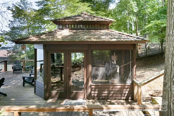 a view of a house with porch