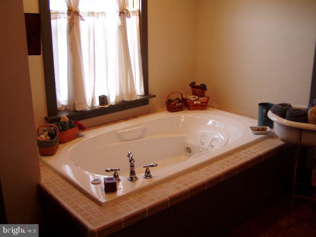634 Evergreen Road New Bloomfield, PA 17068 - Photo 7 of 9 Gallery Image 7