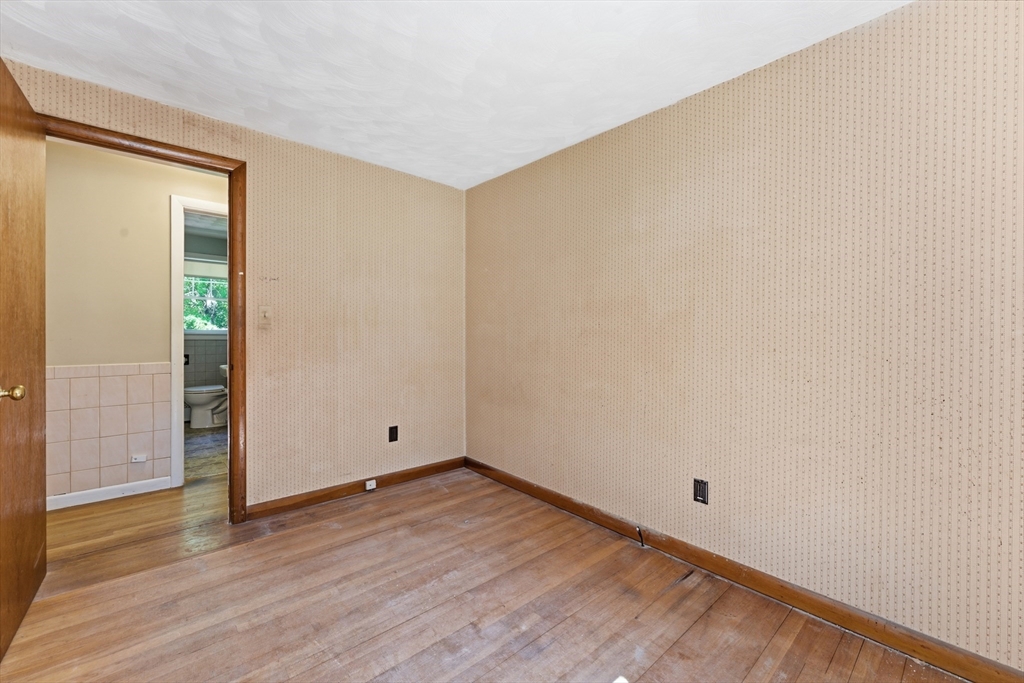 220 West Allen Ridge Road Springfield, MA 01118 - Photo 13 of 42