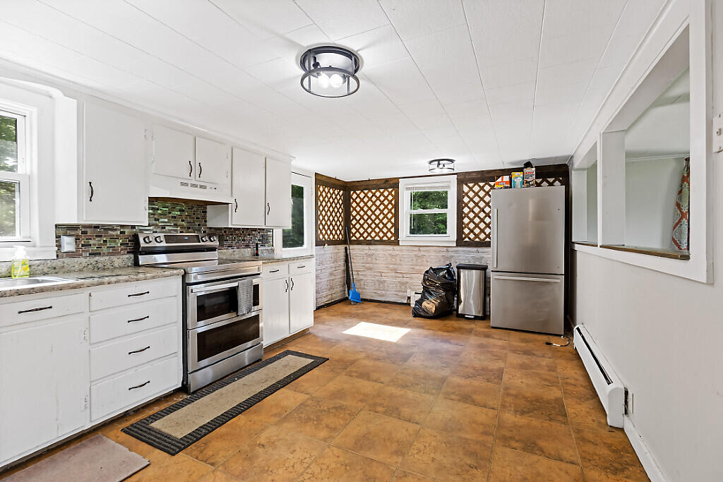 160 Livermore Falls Road Farmington, ME 04938 - Photo 18 of 44 23_BP5A4260_DxO_mls