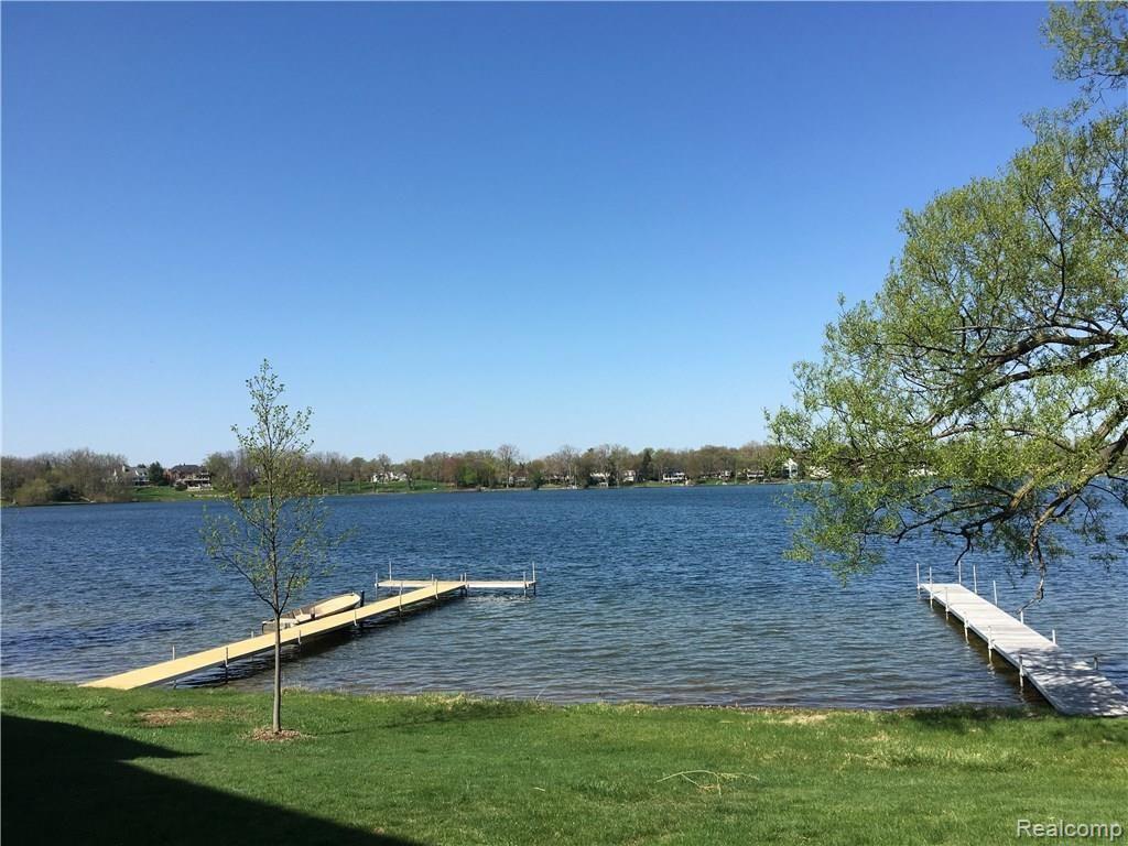 1962 Klingensmith Road, Unit 20B Bloomfield Hills, MI 48302 - Photo 21 of 21