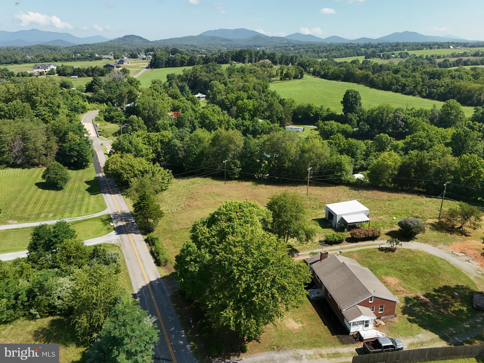 6101 A Goode Road Goode, VA 24556 - Photo 6 of 77