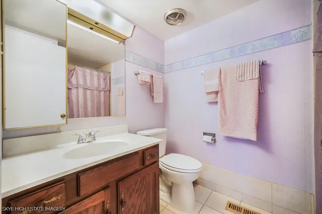 $130,000 | 3704 215th Street, Unit 105, Matteson, IL 60443