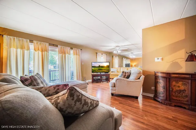 $130,000 | 3704 215th Street, Unit 105, Matteson, IL 60443