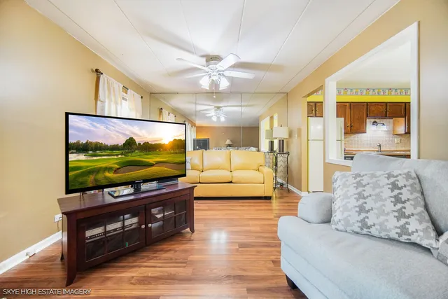 $130,000 | 3704 215th Street, Unit 105, Matteson, IL 60443