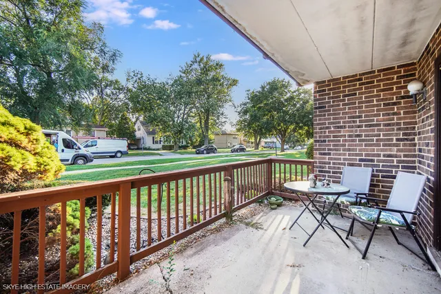 $130,000 | 3704 215th Street, Unit 105, Matteson, IL 60443