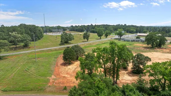a view of a lake from a yard