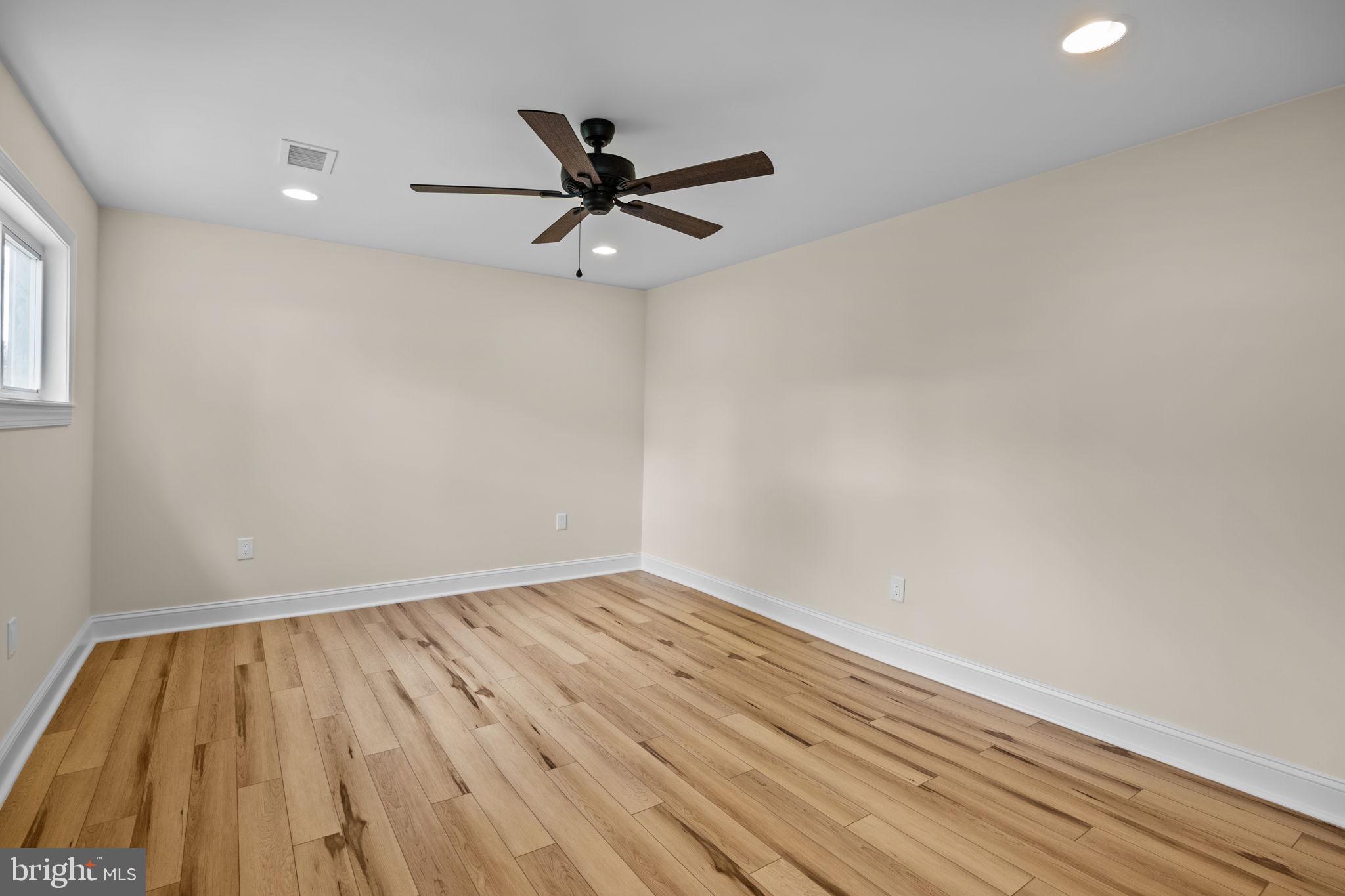 94 Fieldstone Road Levittown, PA 19056 - Photo 18 of 46