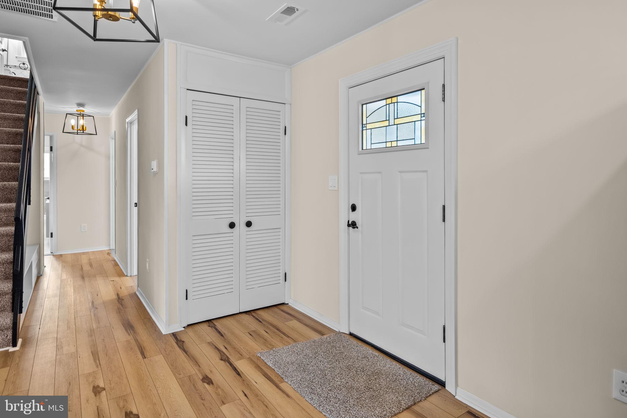 94 Fieldstone Road Levittown, PA 19056 - Photo 4 of 46