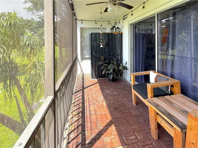 $2,000 | 4160 Inverrary Drive, Unit 212, Lauderhill, FL 33319