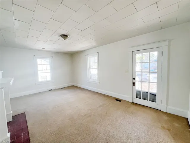 $1,295 | 1104 Gregory Street, Greensboro, NC 27403