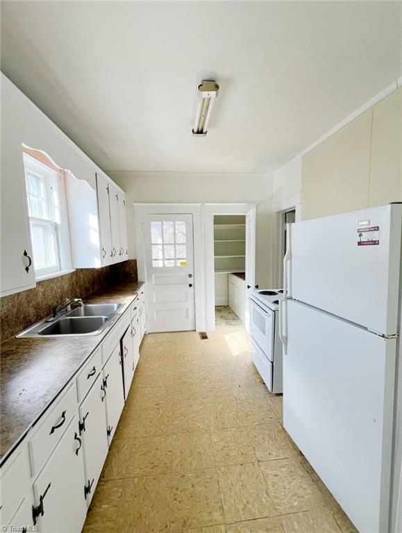 1104 Gregory Street Greensboro, NC 27403 - Photo 9 of 13