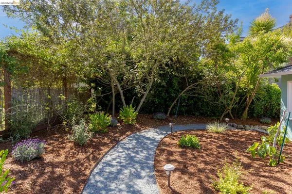 $1,095,000 | 49 Windsor Avenue, Kensington, CA 94708