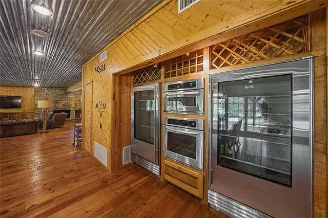 $1,750,000 | 100 Letha Road, Trinidad, TX 75163