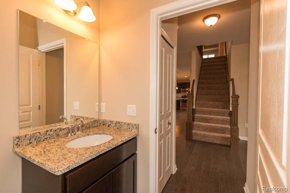 2755 West Wattles Road Troy, MI 48098 - Photo 6 of 25
