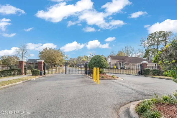 $383,000 | 3462 Natalie Drive South, Jacksonville, FL 32218
